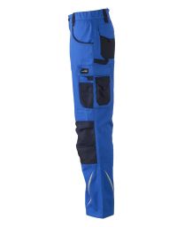 Blaue Arbeitshose mit verstärkten Knien, vielen Taschen und reflektierenden Details für Handwerker